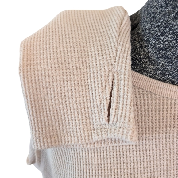 NWT Joy Lab Cream Waffle Knit Thumbhole Top XL - Picture 10 of 13